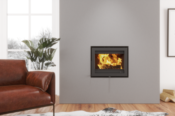Dik Geurts Instyle Next – Frontkamin med Stil och Funktion Ge ditt hem en perfekt kombination av högmodern design och praktisk funktionalitet med Dik Geurts Instyle Next-serien. Dessa frontkaminer finns i tre storlekar – 600V, 700V och 800V – vilket gör det enkelt att hitta en modell som passar just dina behov och ditt hem.